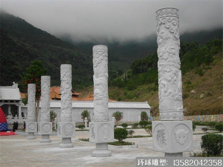 盘龙柱加工厂家 广场石雕盘龙柱定制